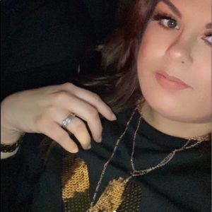 Meet your Posher, Crystal